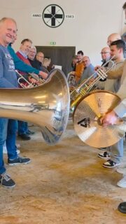 Nur noch eine Woche!! Die Vorfreude ist groß!!
Nächsten Samstag ist es soweit. Lasst euch von uns auf eine Reise durch die Blasmusik mitnehmen.
🎺🥁
#blasorchesteroberbarmen #blasmusik #wuppertal #konzert #musikverein