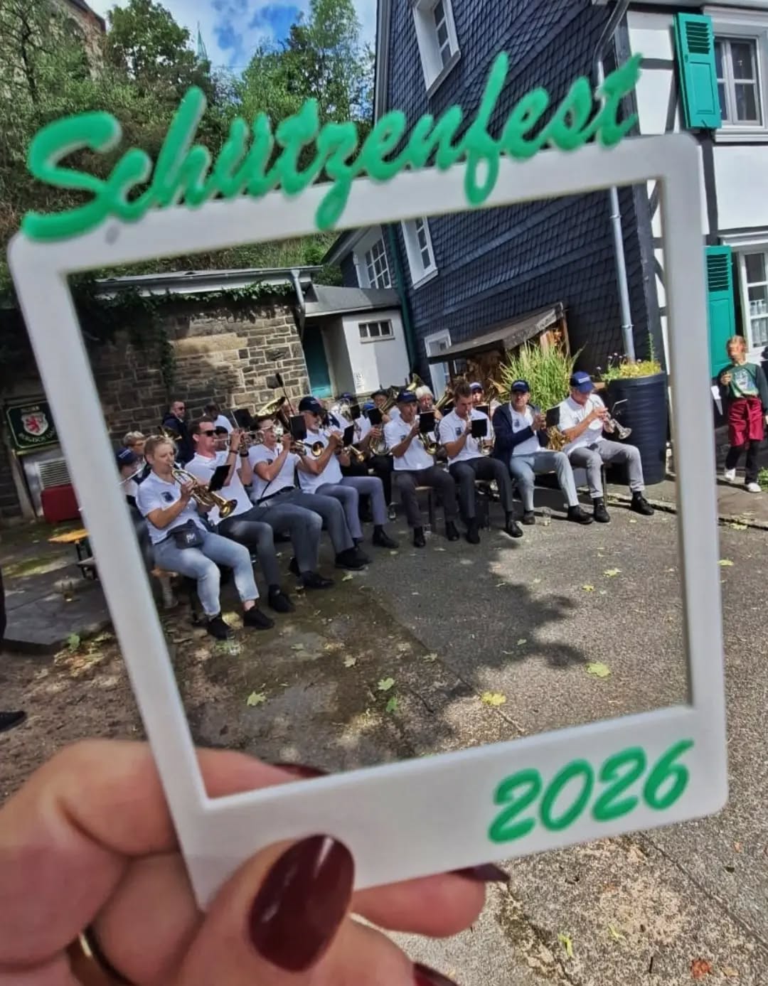 Ein Wochenende voll schöner, lustiger und emotionaler Momente liegt hinter uns.
Es war uns ein Fest die Schützenbruderschaft Beyenburg auch in diesem Jahr musikalisch begleiten zu dürfen.
#schützenfest #beyenburg #wuppertal #blasorchester #blasmusik